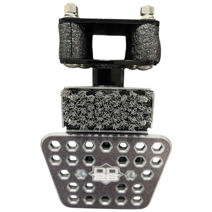 DD26 Fishing Access Step STANDARD with Kick Brush