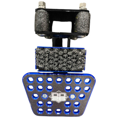 DD26 Fishing Access Step STANDARD with Kick Brush