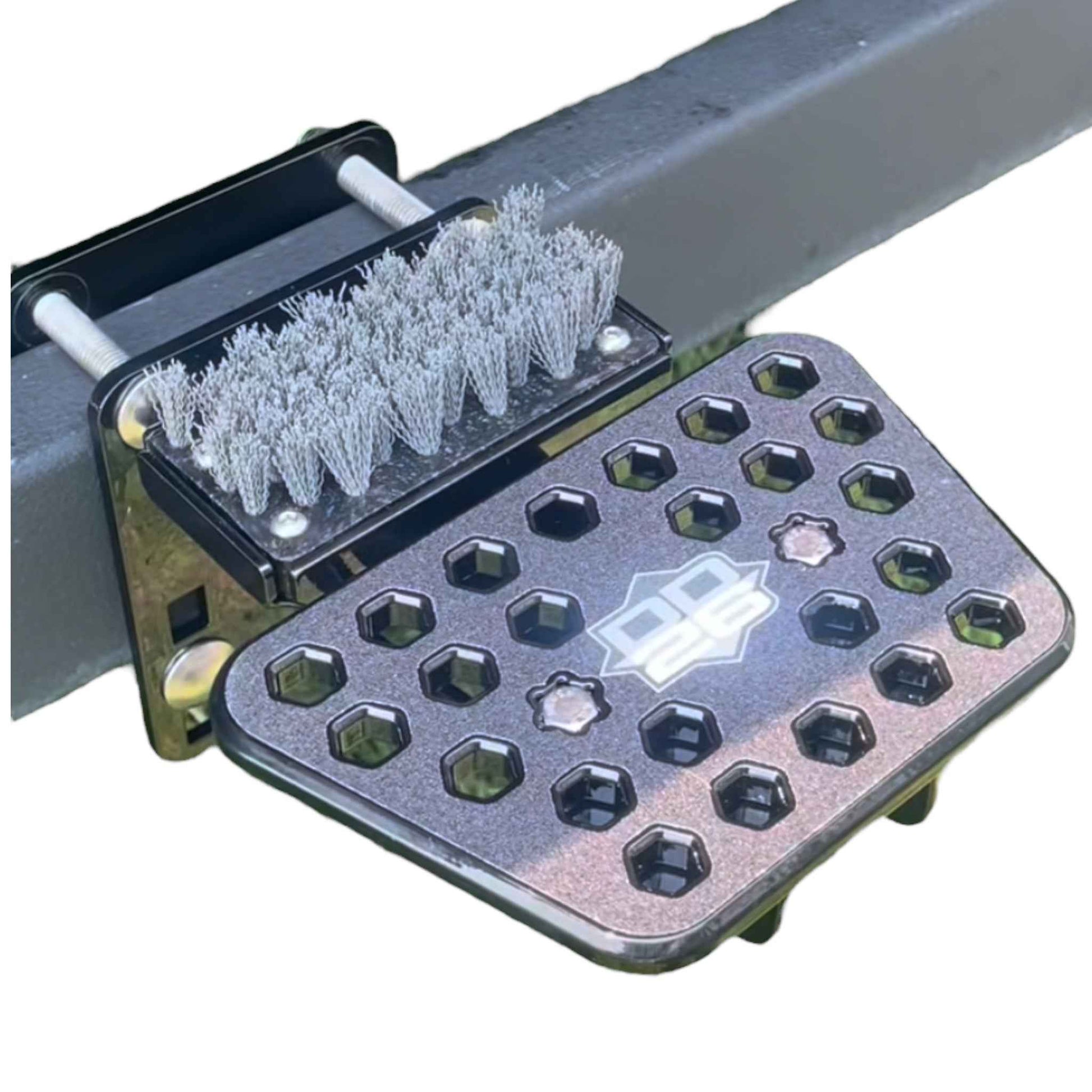 DD26 Fishing Access Step STANDARD with Kick Brush