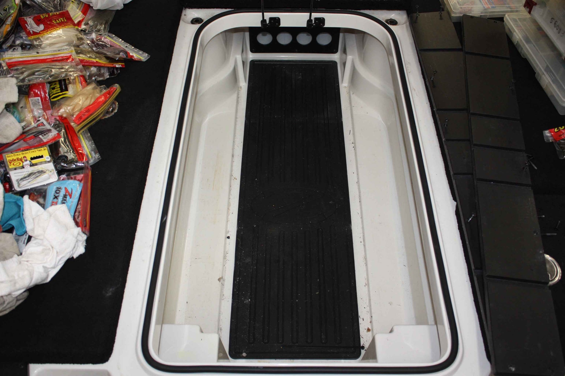 NPDRANG0021   2019 Ranger®  Z519 / Z518 CENTER COMPARTMENT KIT