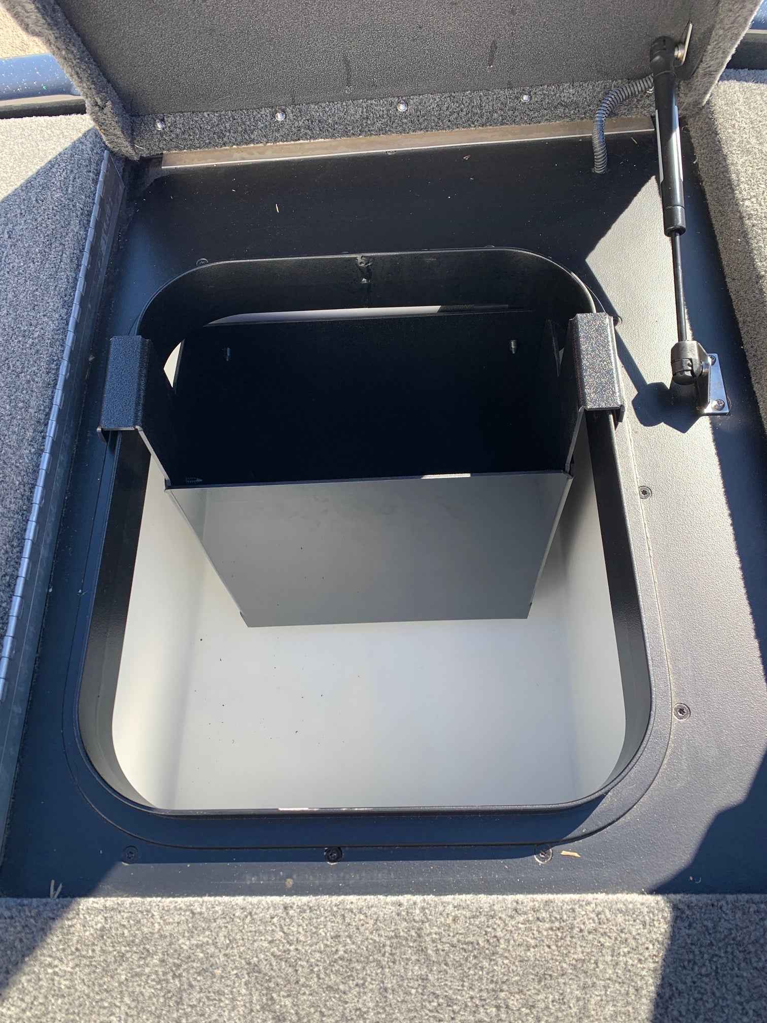 NPDSK0045  Skeeter® ZXR20/21 TRASH CAN