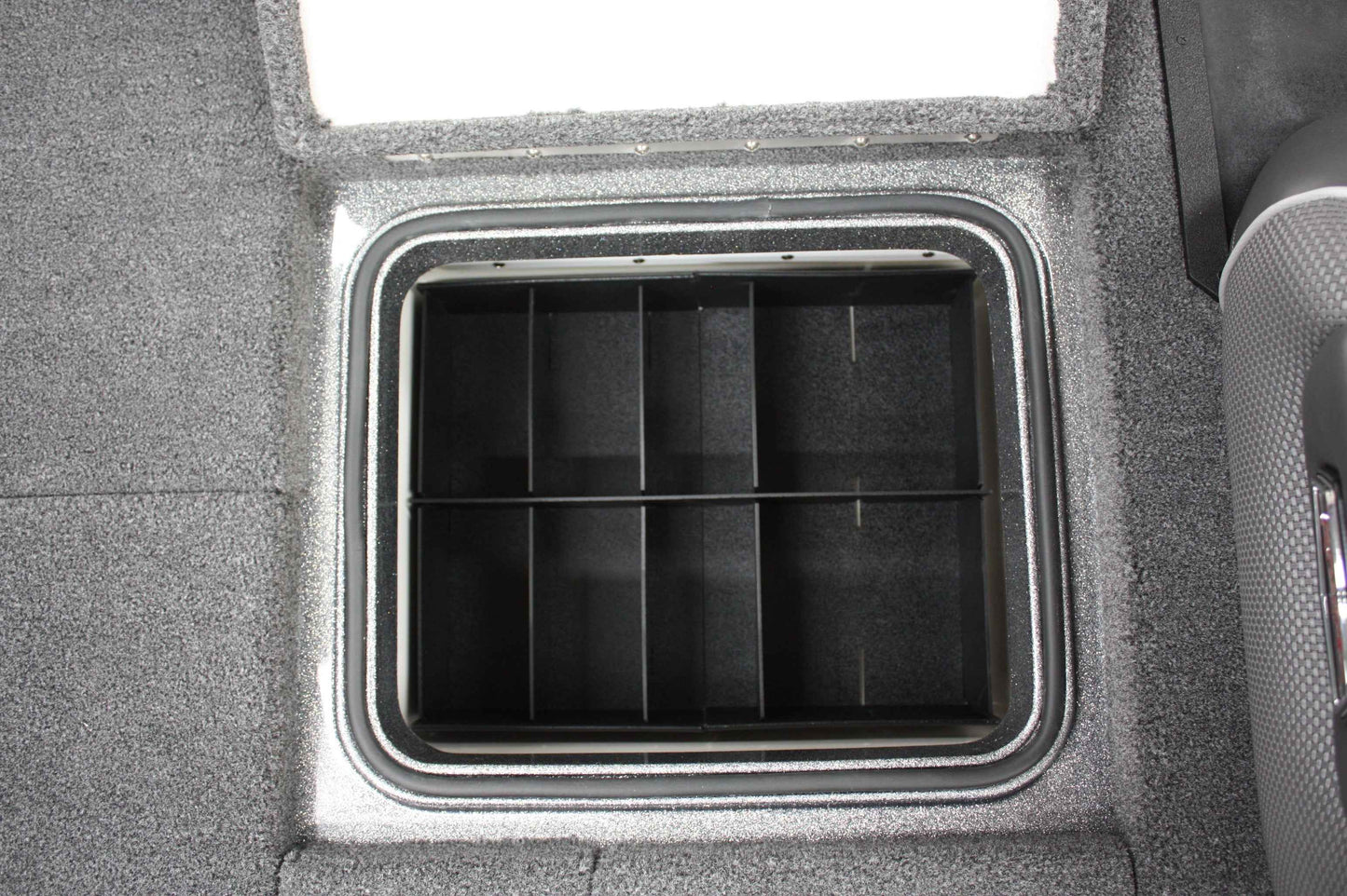 NPDRANG0018   Ranger® Z185 REAR COMPARTMENT SOFT BAIT ORGANIZER