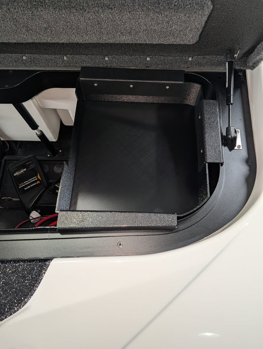 NPDSK0089 SKEETER STARBOARD ZXE/FXE CORNER BATTERY COMPARTMENT TRAY